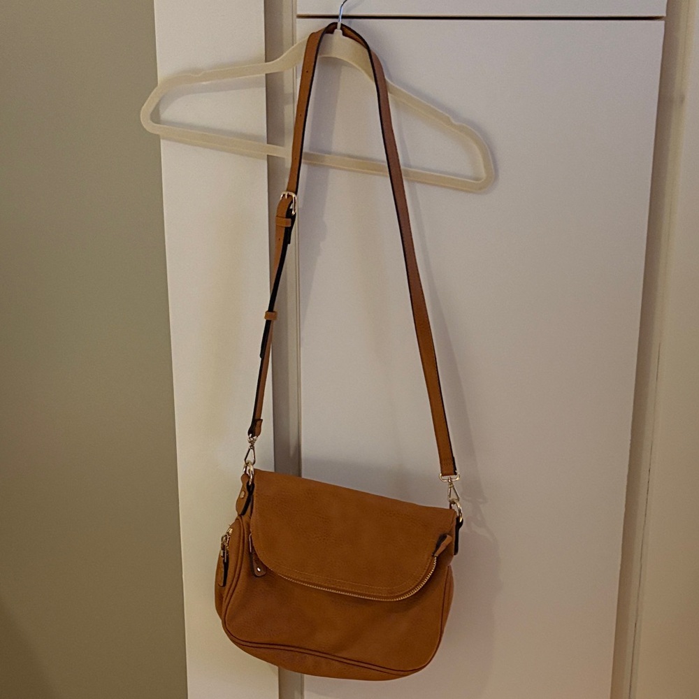Moda Luxe Tan Leather Crossbody Bag
